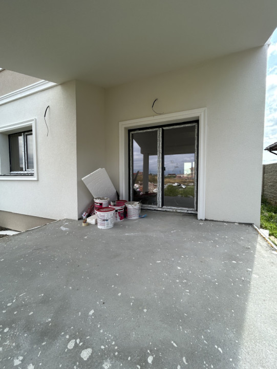 Duplex 4 camere, 123mp utili, 350mp teren in Mosnita Noua 