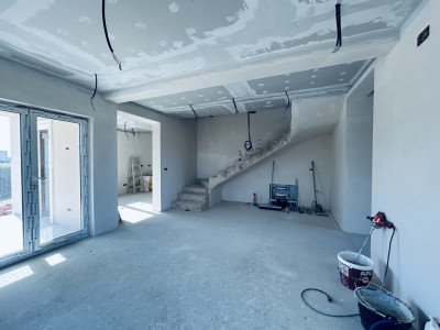 Duplex 5 camere, 129mp utili, 410mp teren, 3 bai, Calea Urseni