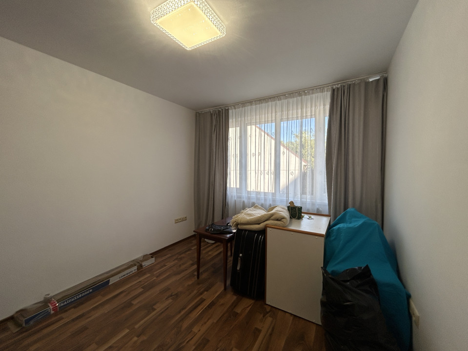 Apartament 2 camere, semidecomandat, etajul 1, zona Sagului