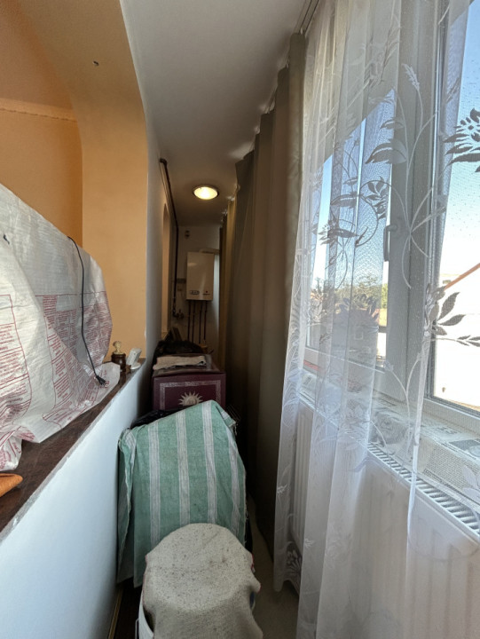 Apartament 2 camere, semidecomandat, etajul 1, zona Sagului