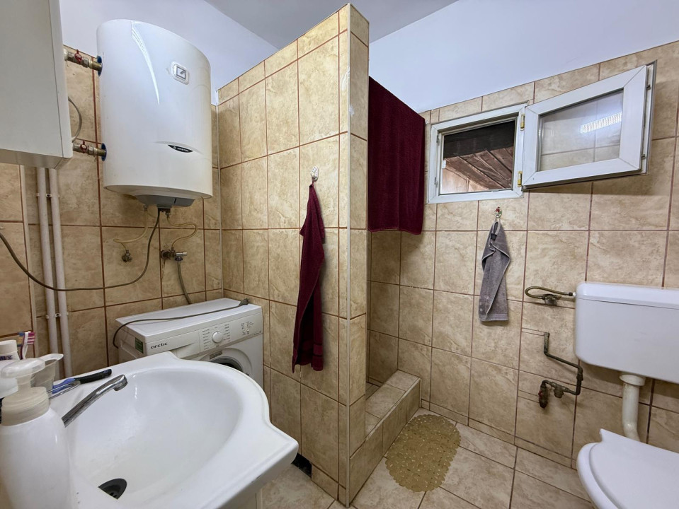 Casa cu 3 camere, P+1, 100 mp utili, in zona Blascovici