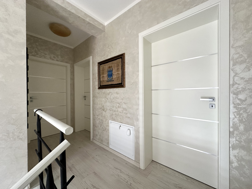 Casa insiruita, 4 camere, 105 mp utili, 200 mp teren - Dumbravita