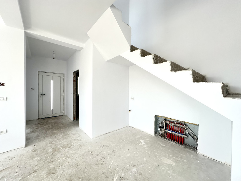 Duplex premium 5 camere, 153 mp utili, 363 mp teren - Giarmata 