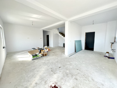 Duplex premium 5 camere, 153 mp utili, 363 mp teren - Giarmata 