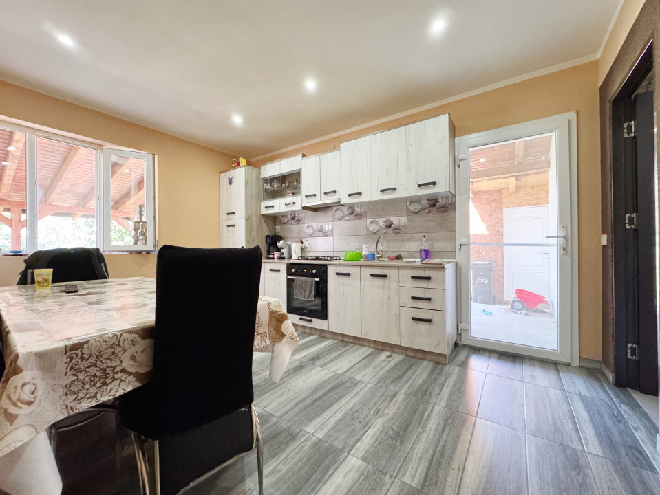 Casa 4 camere, P+1, 150mp utili, 500mp teren - iesire la Bega 0% Comision