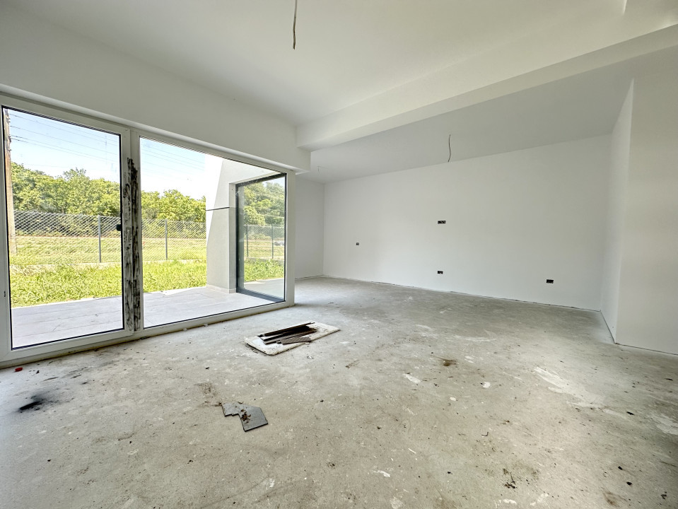 Duplex 4 camere, 116 mp utili, 238 mp teren - Giarmata Vii