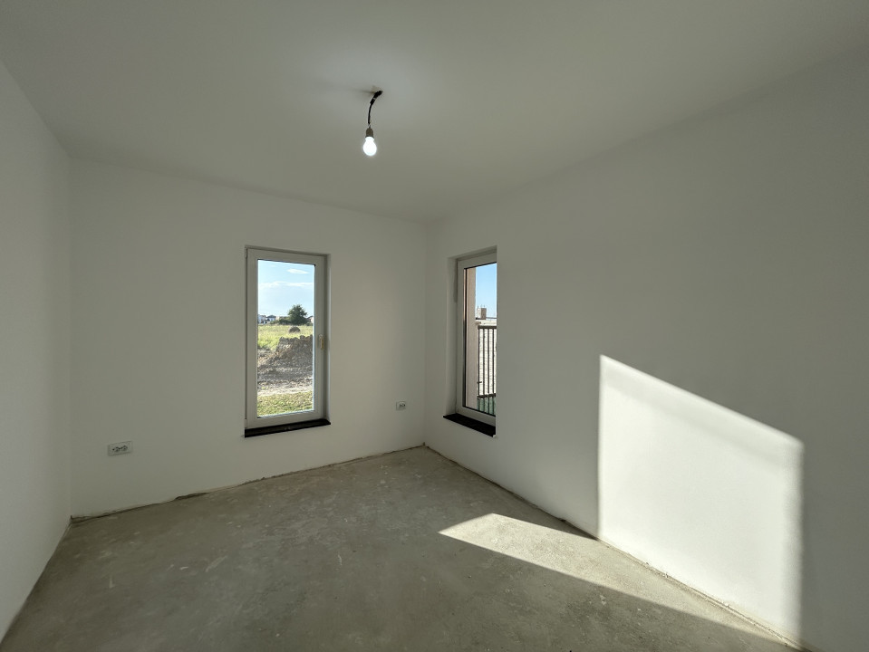 Duplex 5 camere, 111mp utili, 323mp teren in Mosnita Noua