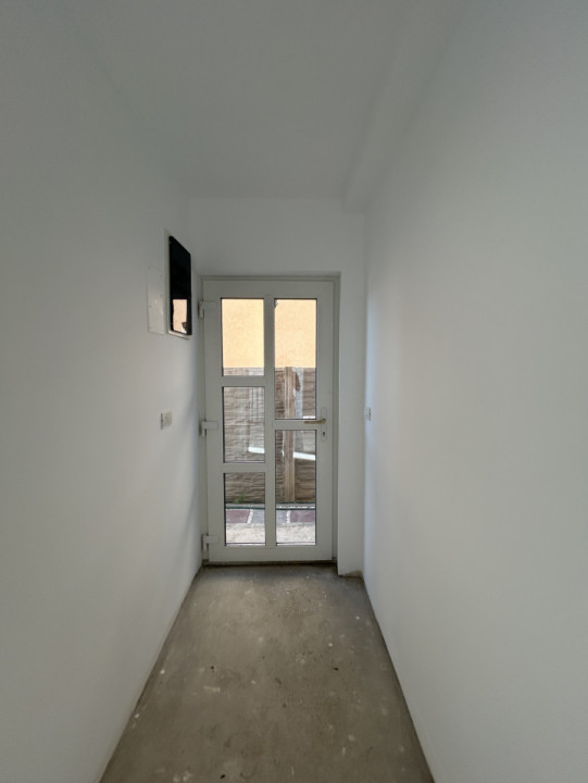 Duplex 5 camere, 111mp utili, 323mp teren in Mosnita Noua