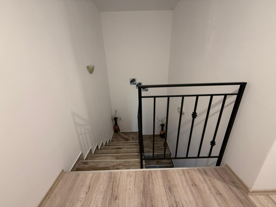 Duplex cu 5 camere, P+1, suprafata 127 mp utili, in Giroc