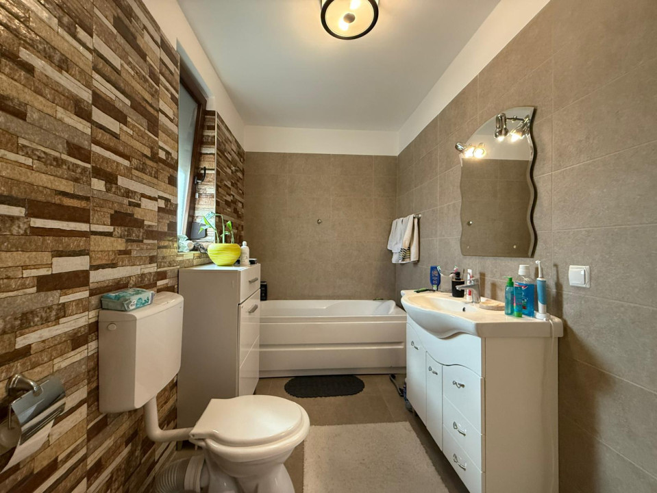 Duplex cu 5 camere, P+1, suprafata 127 mp utili, in Giroc