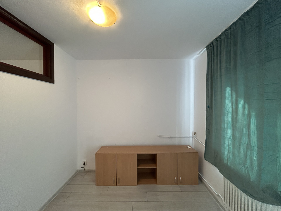 Apartament 2 camere, etajul 4, perfect pentru investit, zona Soarelui