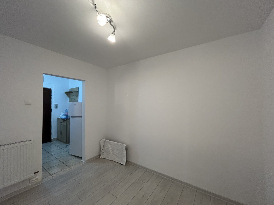 Apartament 2 camere, etajul 4, perfect pentru investit, zona Soarelui