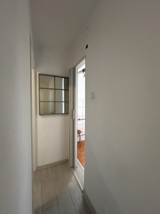 Apartament 2 camere, etajul 4, perfect pentru investit, zona Soarelui
