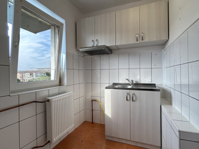 Apartament 2 camere, etajul 4, perfect pentru investit, zona Soarelui