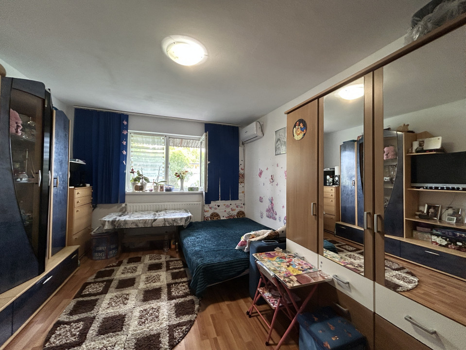 Garsoniera, 20mp utili, etaj 4, zona Buziasului- Ideala pentru investit