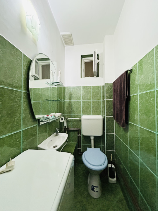 Apartament 3 camere, semidecomandat, 64mp utili, zona Girocului