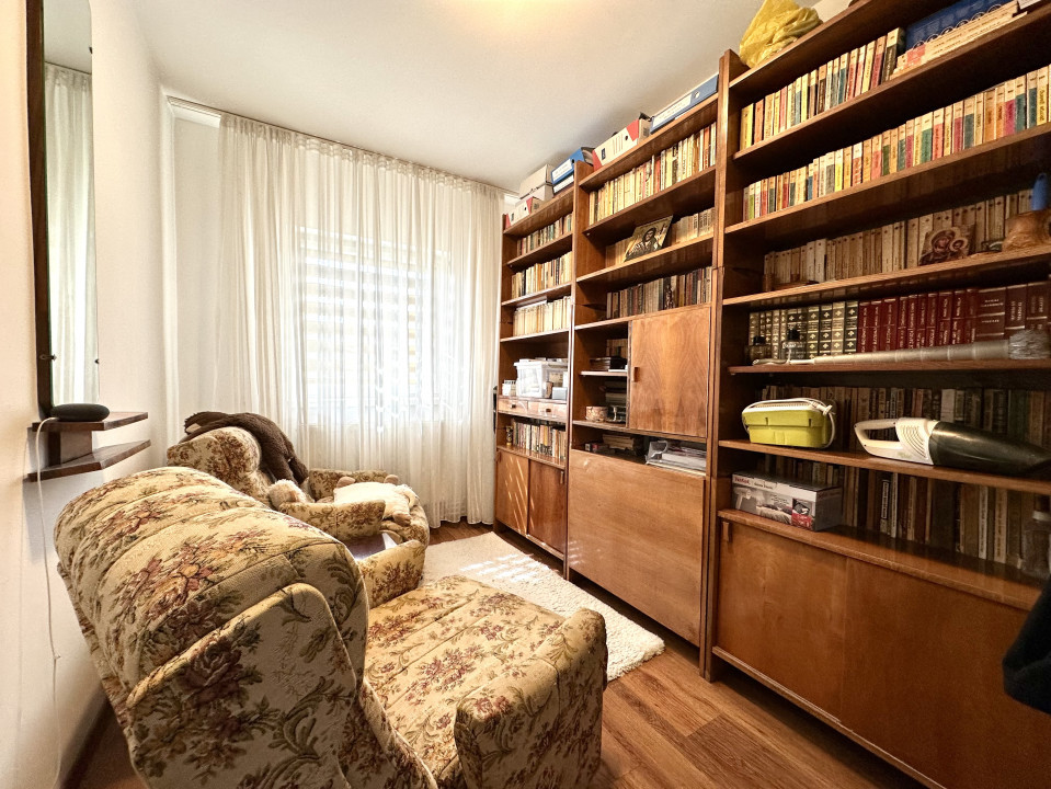 Apartament 3 camere, etaj intermediar, 57 mp utili - zona Lipovei