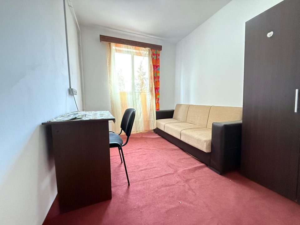 Garsoniera practica, 12 mp utili, etaj 1, pozitionata excelent in zona Girocului