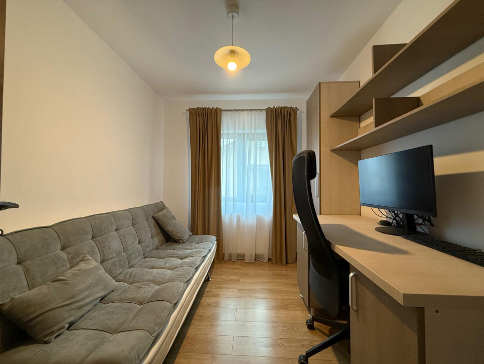 Casa cu 4 camere, 93mp utili, P+1, teren total 327mp - zona Giroc 