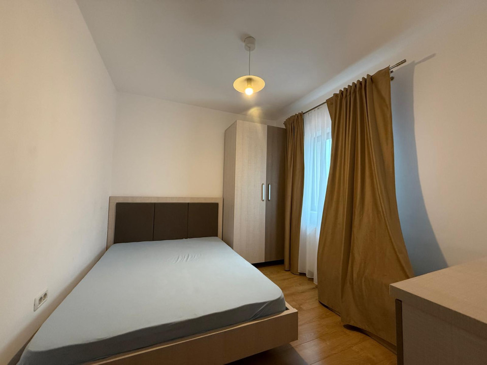 Casa cu 4 camere, 93mp utili, P+1, teren total 327mp - zona Giroc 