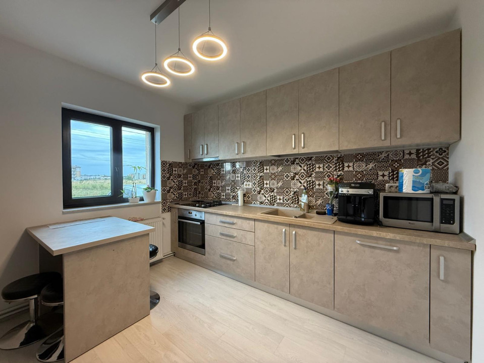 Casa cu 4 camere, 93mp utili, P+1, teren total 327mp - zona Giroc 