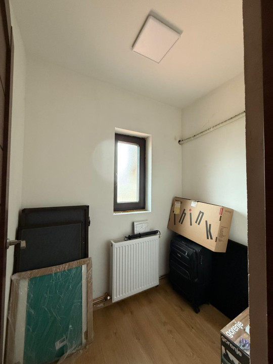 Casa cu 4 camere, 93mp utili, P+1, teren total 327mp - zona Giroc 