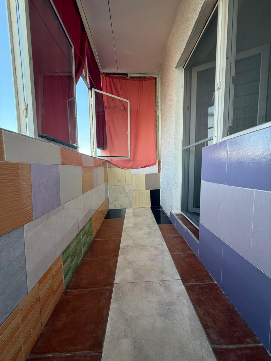 Apartament spatios cu 2 camere, decomandat, 60 mp utili - Soarelui