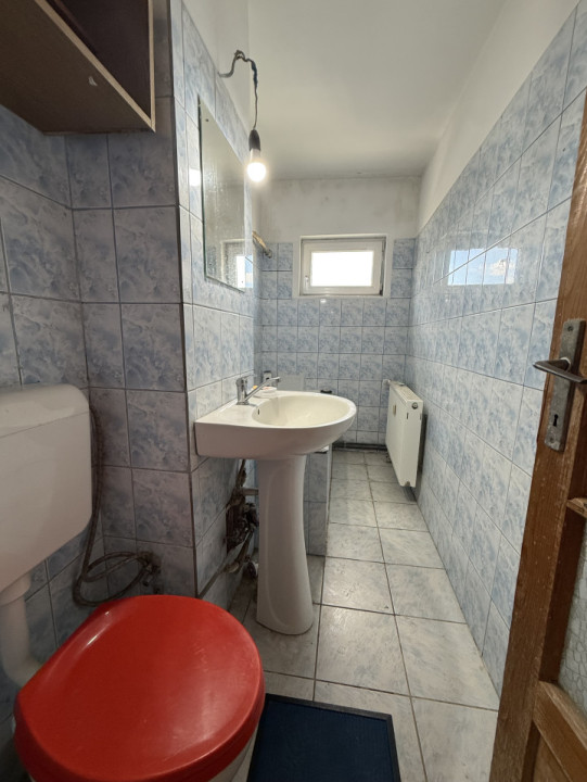 Apartament spatios, 2 camere, 51 mp utili + balcon - Girocului