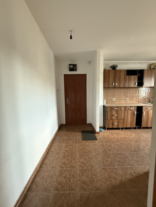 Apartament spatios, 2 camere, 51 mp utili + balcon - Girocului