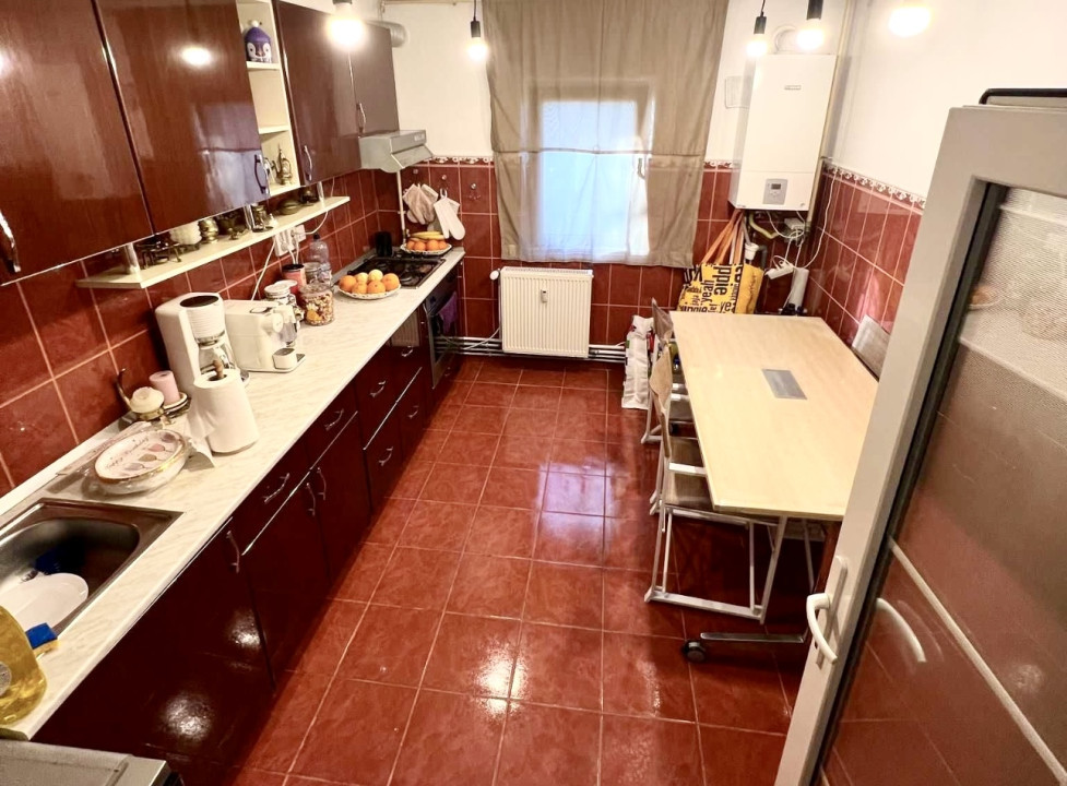Apartament 3 camere, parter inalt, 64 mp utili, Mircea cel Batran