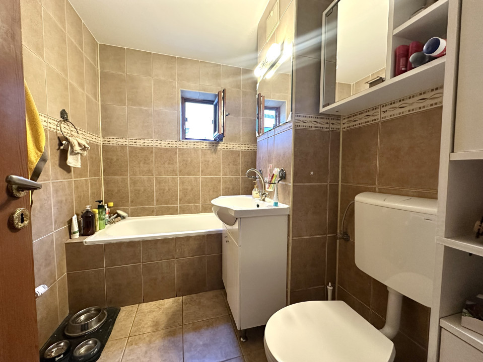 Apartament 3 camere, parter inalt, 64 mp utili, Mircea cel Batran