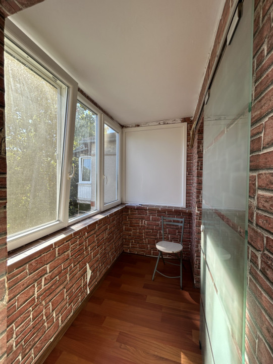 Apartament 2 camere, decomandat, etaj 4, zona Soarelui