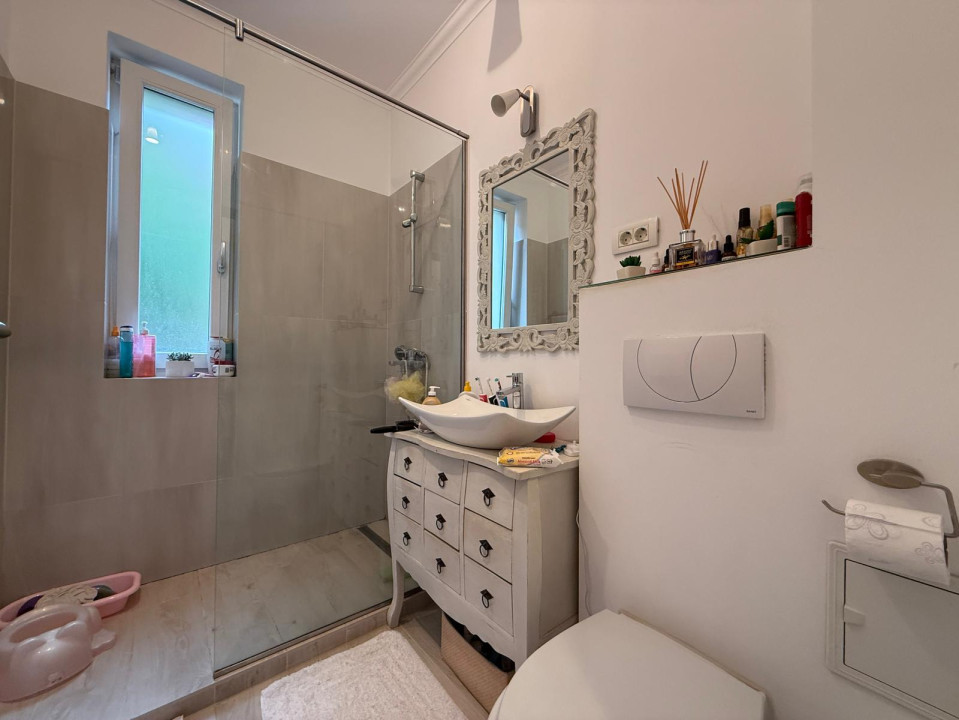 Apartament 2 camere, utilat si mobilat, 2 locuri de parcare - Hotel IQ