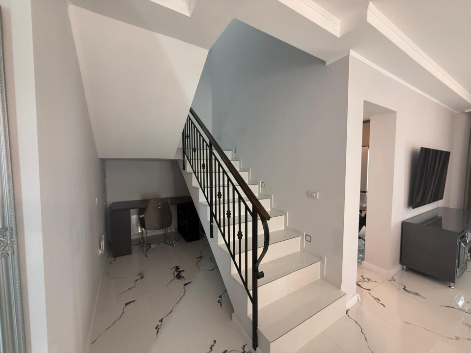 COMISION 0%-Duplex 5 camere, 128 mp, despartit prin camera tehnica in Mosnita