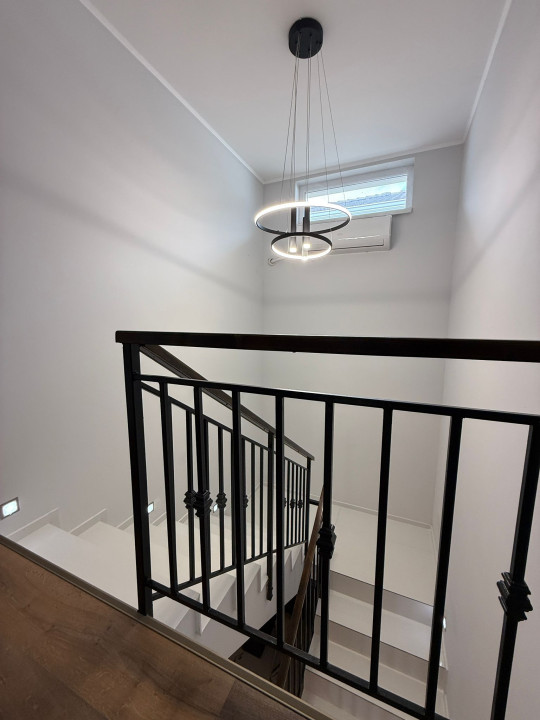 COMISION 0%-Duplex 5 camere, 128 mp, despartit prin camera tehnica in Mosnita