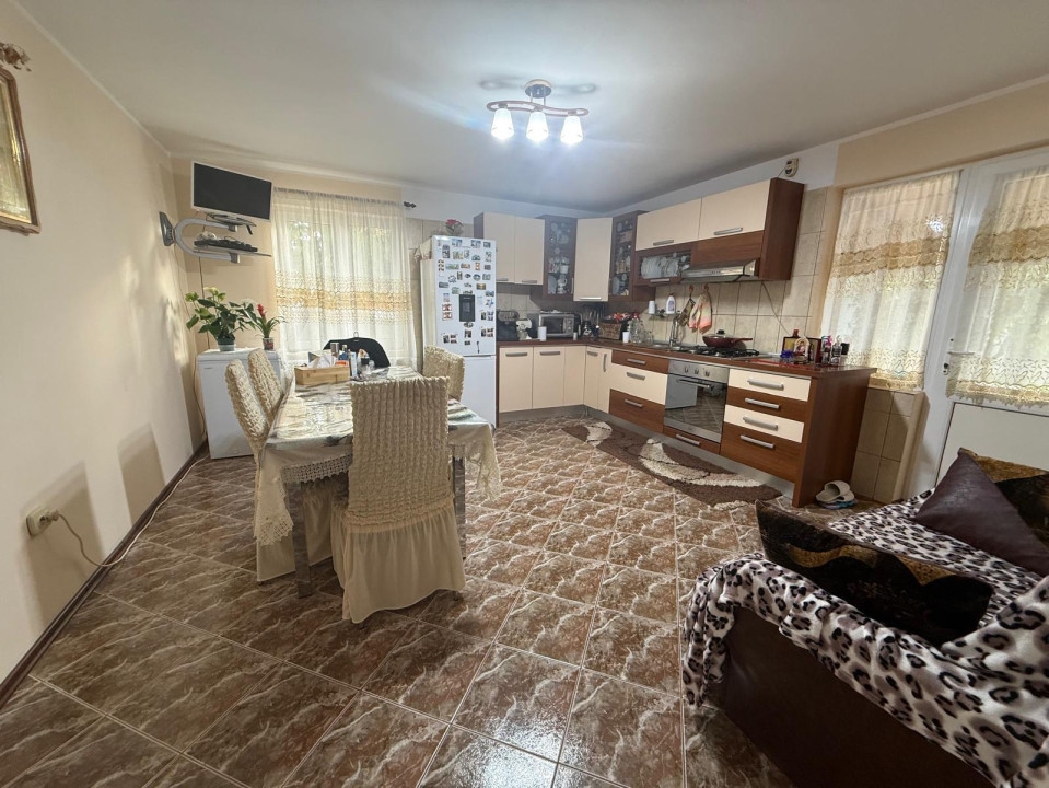 COMISION 0% Casa individuala, 6 camere, 230 mp utili + garaj - Remetea Mare