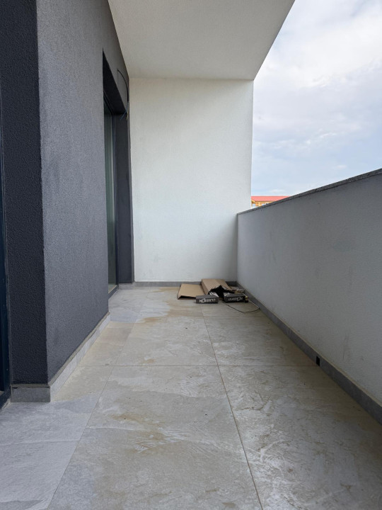 Apartament 2 camere, etaj 2/3 in Giroc - Hotel IQ