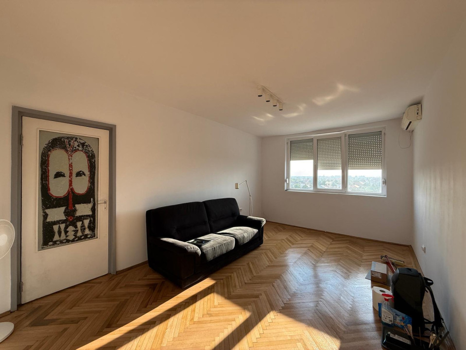 Apartament 3 camere, 74 mp utili,  cu vedere panoramica - Complex studentesc