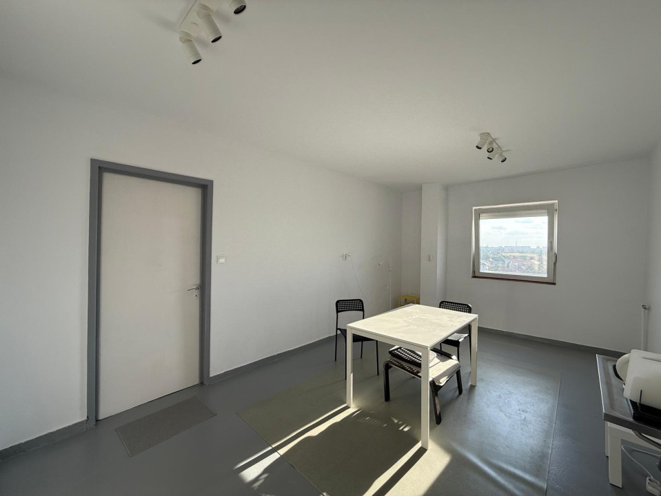 Apartament 3 camere, 74 mp utili,  cu vedere panoramica - Complex studentesc