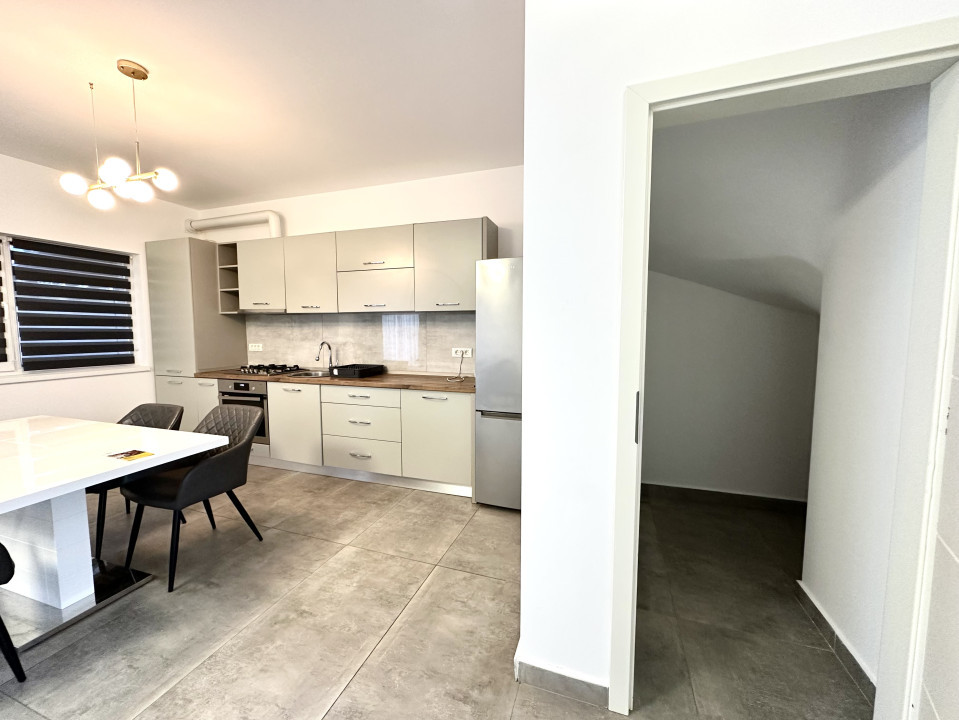 Triplex spatios, 3 camere, 75 mp utili, 200 mp teren - Dumbravita