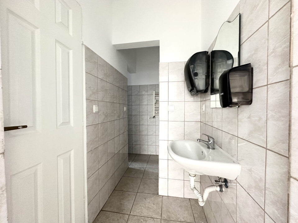 De inchiriat, spatiu comercial, 2 camere - zona Modern