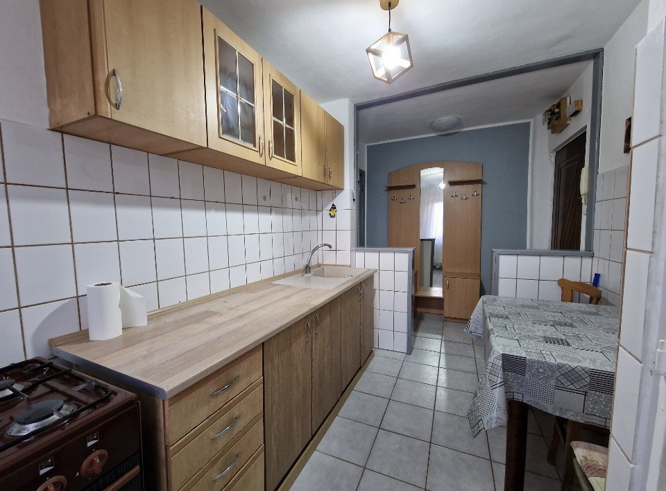 Apartament 2 camere, semidecomandat, 50mp utili, etaj 3, zona Girocului