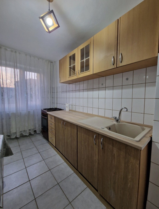 Apartament 2 camere, semidecomandat, 50mp utili, etaj 3, zona Girocului