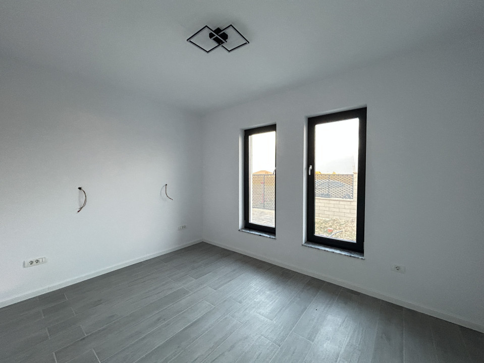 Duplex 3 camere, 89mp utili + 14mp terasa, 297mp teren in Mosnita Noua 