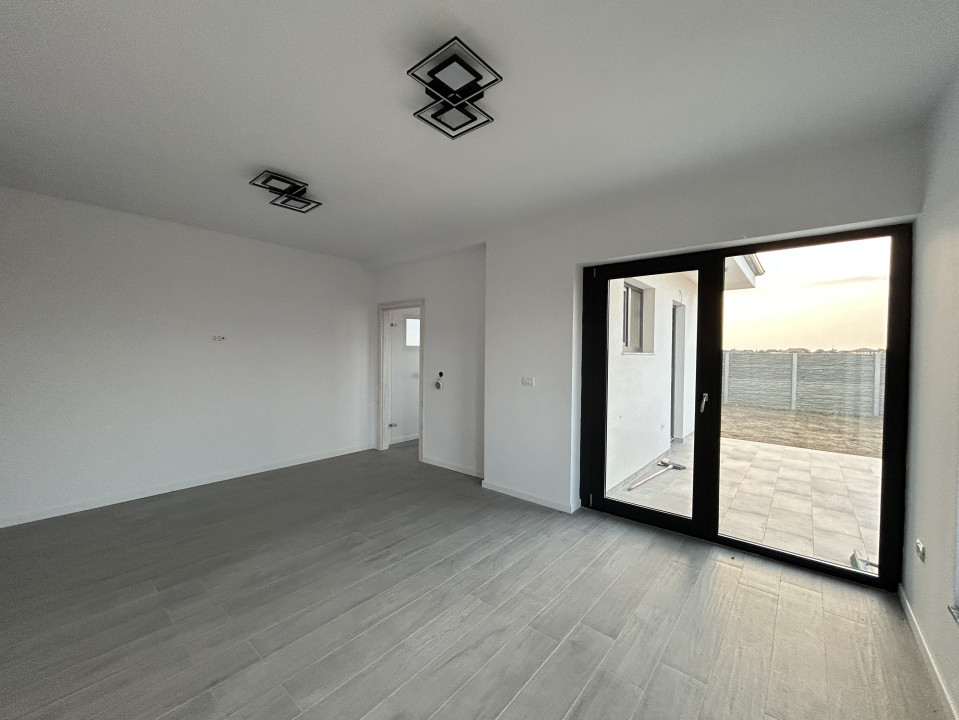 Duplex 3 camere, 89mp utili + 14mp terasa, 297mp teren in Mosnita Noua 