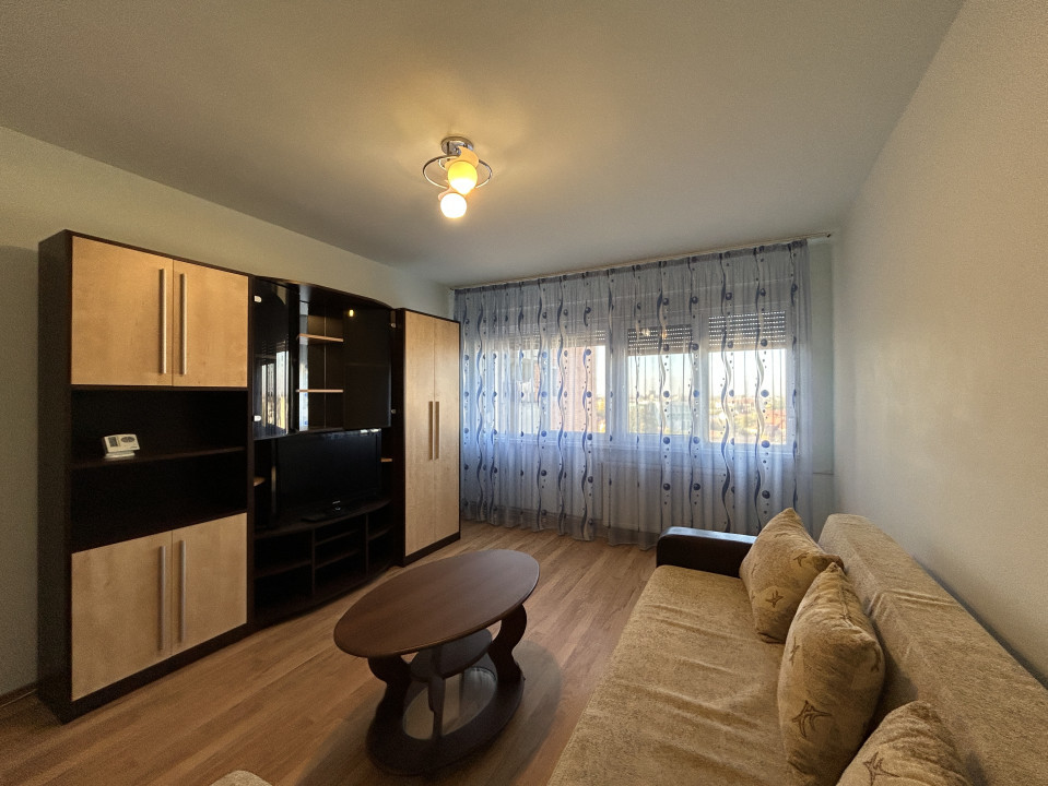 Apartament 2 camere, decomandat, etajul 7, lift, zona Circumvalatiunii