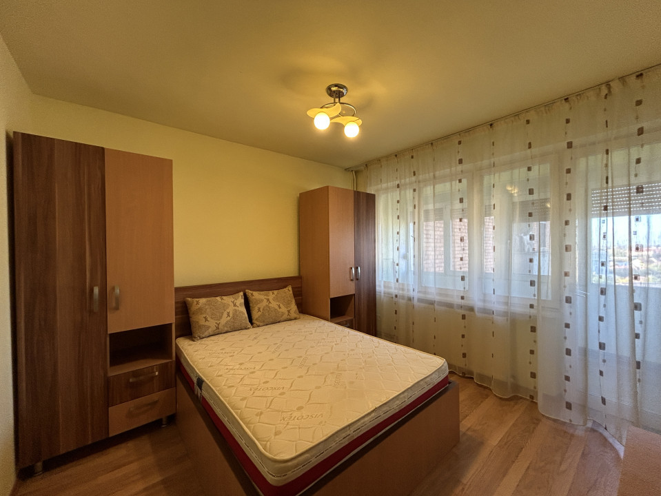 Apartament 2 camere, decomandat, etajul 7, lift, zona Circumvalatiunii