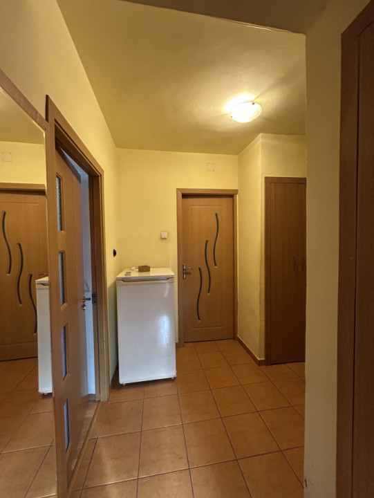 Apartament 2 camere, decomandat, etajul 7, lift, zona Circumvalatiunii