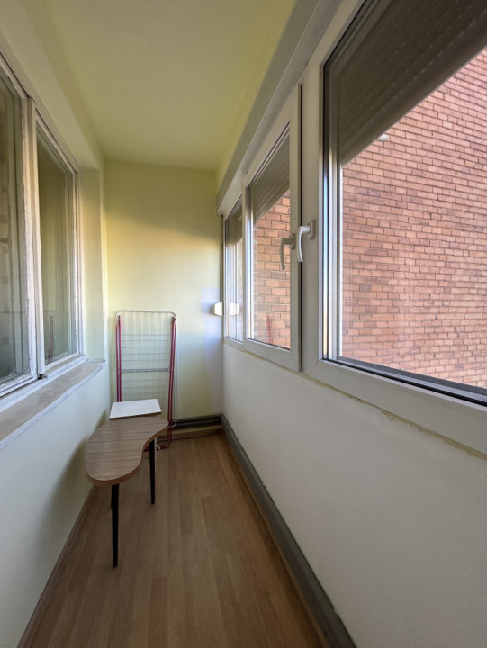 Apartament 2 camere, decomandat, etajul 7, lift, zona Circumvalatiunii