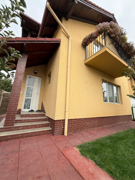 Casa individuala, 3 camere, 105 mp utili, cu garaj - Giroc